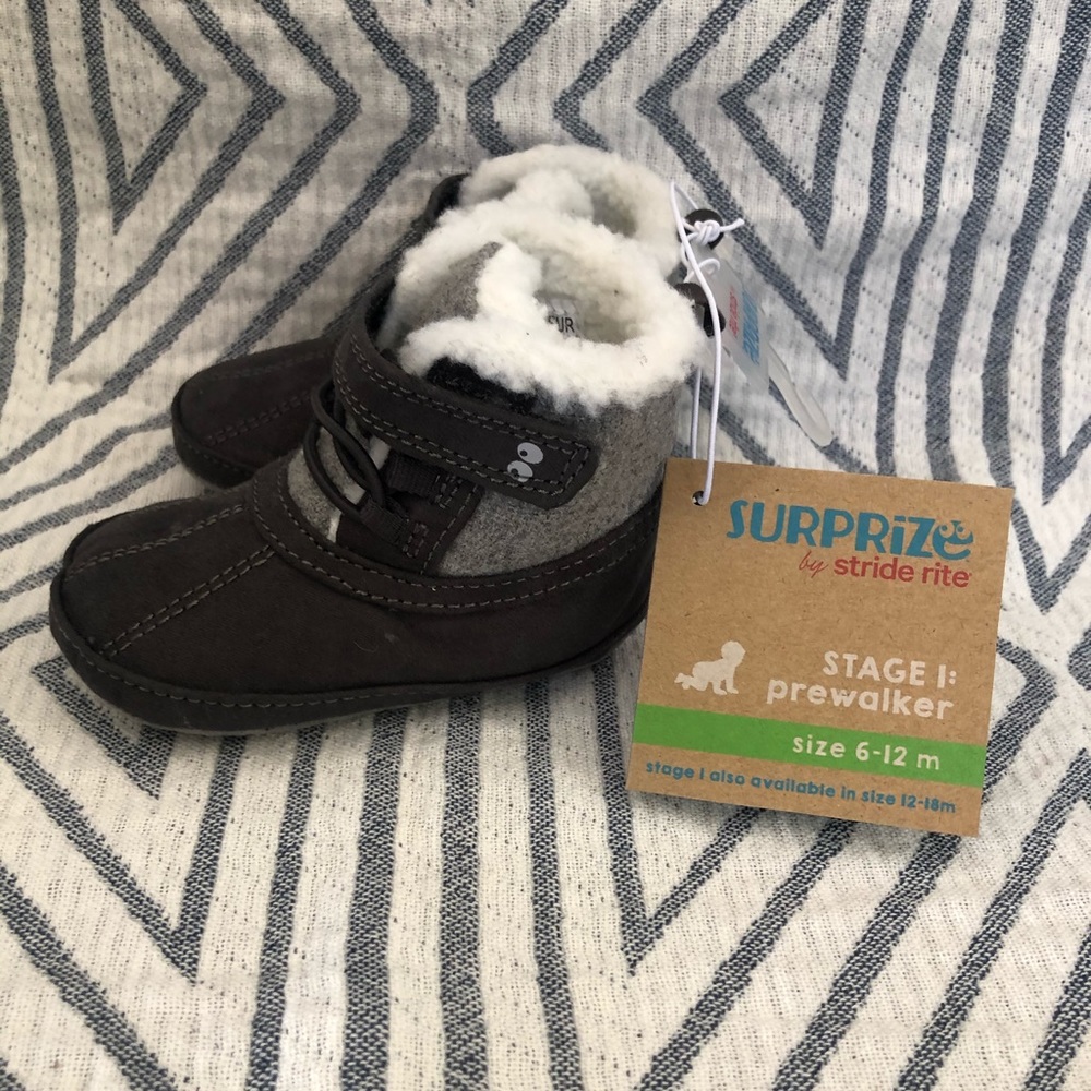 Surprize by stride rite prewalker shoes